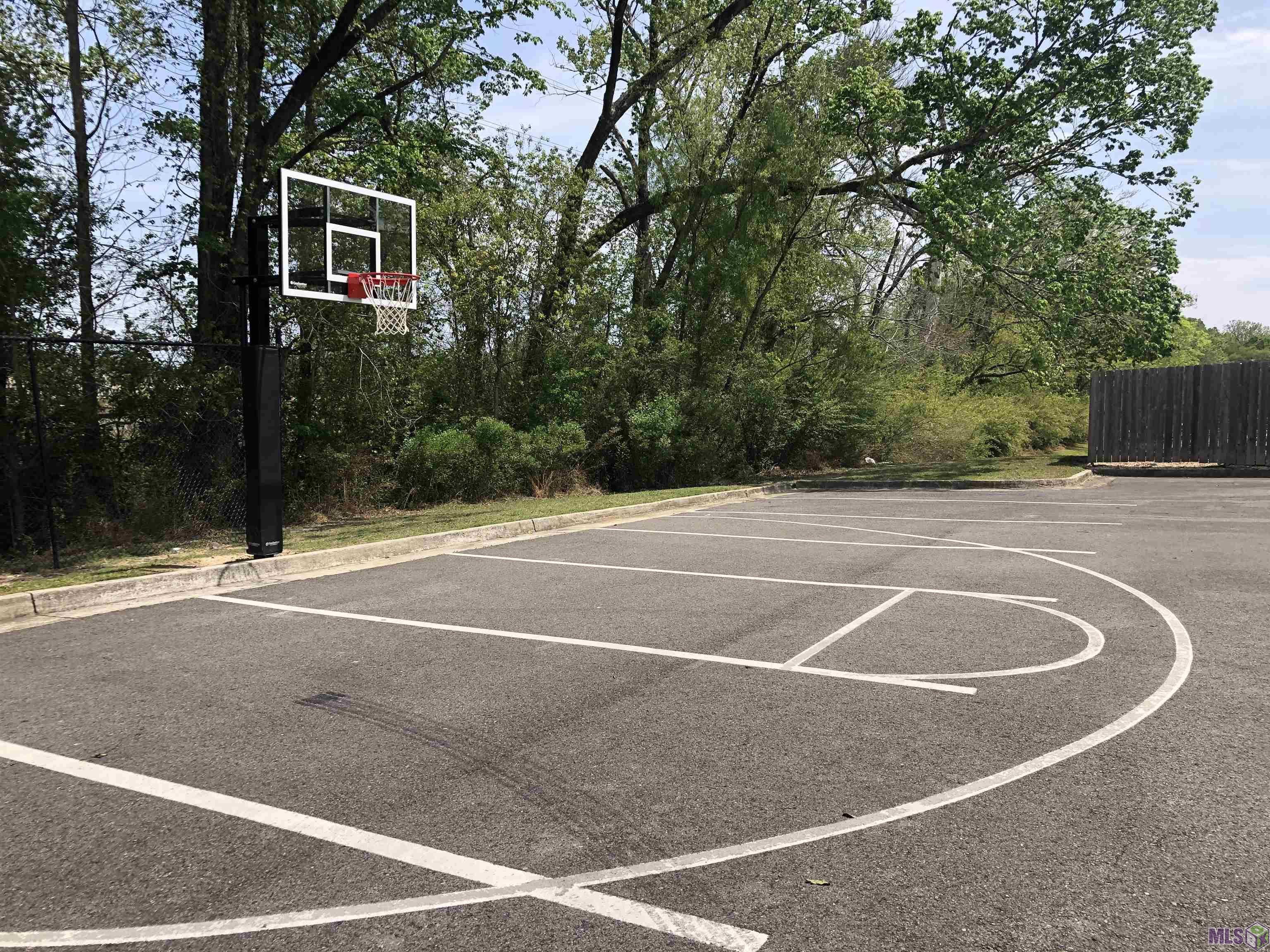 7121 Lane's End Baton Rouge, LA 70810 - Photo 49 of 53 Basketball court