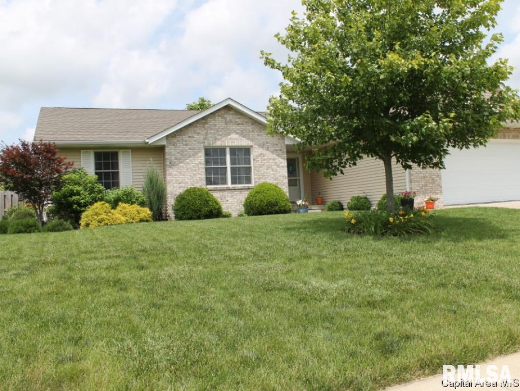 5013 Crane Drive Springfield, IL 62711 - Photo 1 of 23 Gallery Image 1