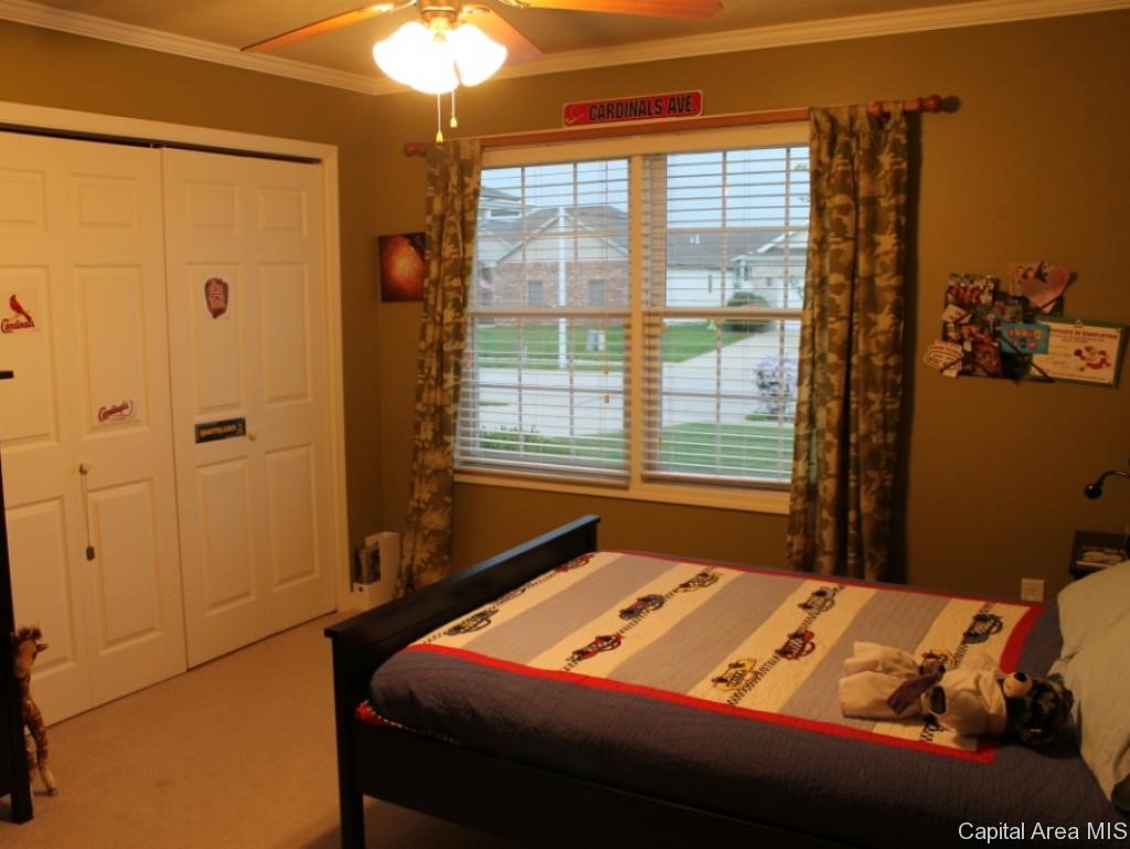 5013 Crane Drive Springfield, IL 62711 - Photo 11 of 23 Gallery Image 11