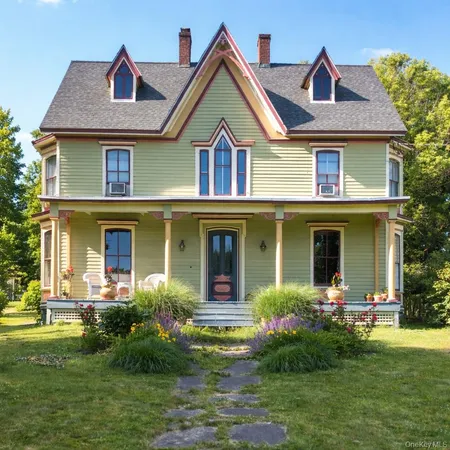 $2,100 | 43 Barton Street, Millerton, NY 12546