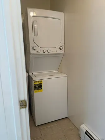 a close up view of a washer and dryer