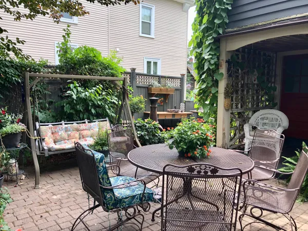 $1,800 | 57 Vine Street, New Britain, CT 06052