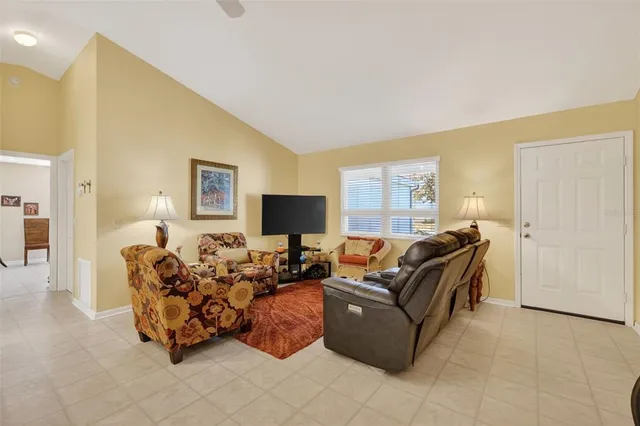$315,000 | 923 Camino Del Rey Drive, The Villages, FL 32159
