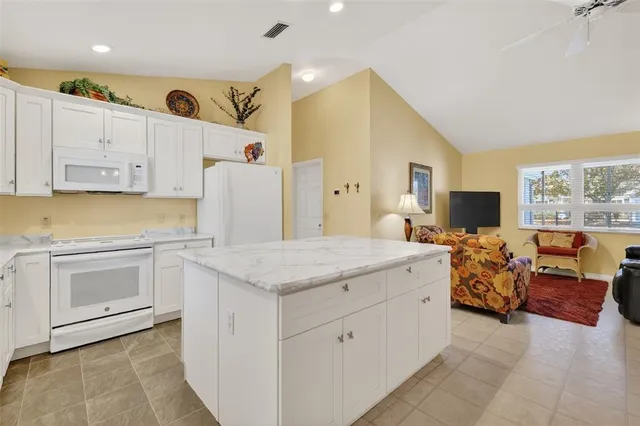 $315,000 | 923 Camino Del Rey Drive, The Villages, FL 32159