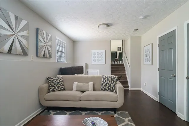 $2,900 | 942 Cadencia Way Southwest, Lilburn, GA 30047