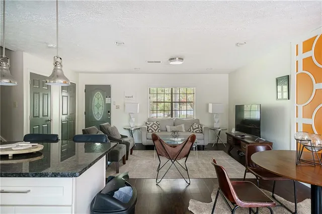 $2,900 | 942 Cadencia Way Southwest, Lilburn, GA 30047