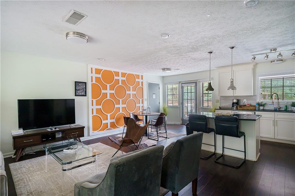 942 Cadencia Way Southwest Lilburn, GA 30047 - Photo 7 of 44