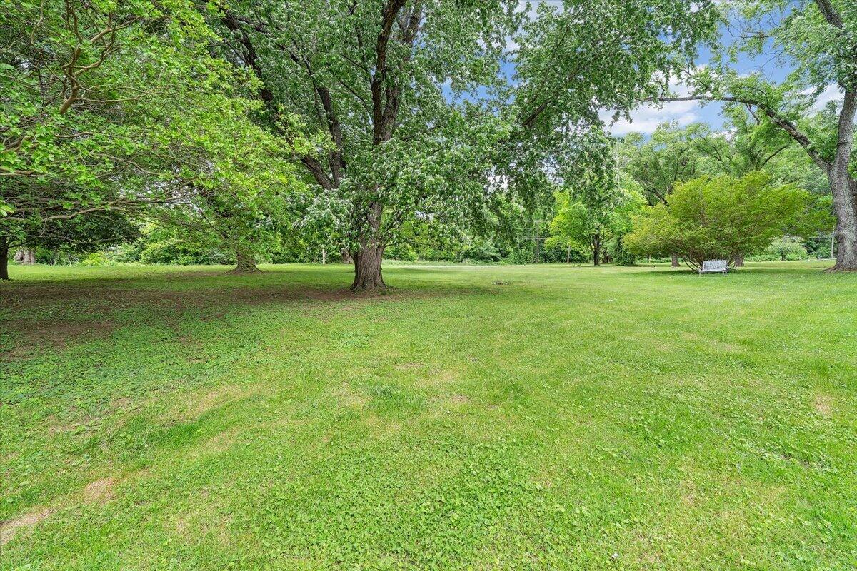 1028 Tremont Road Salem, VA 24153 - Photo 3 of 33 31-MIB04563-R5