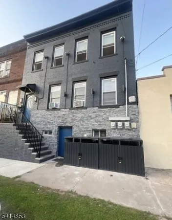 $2,200 | 21 Alva Street, Unit 2, Bloomfield, NJ 07003