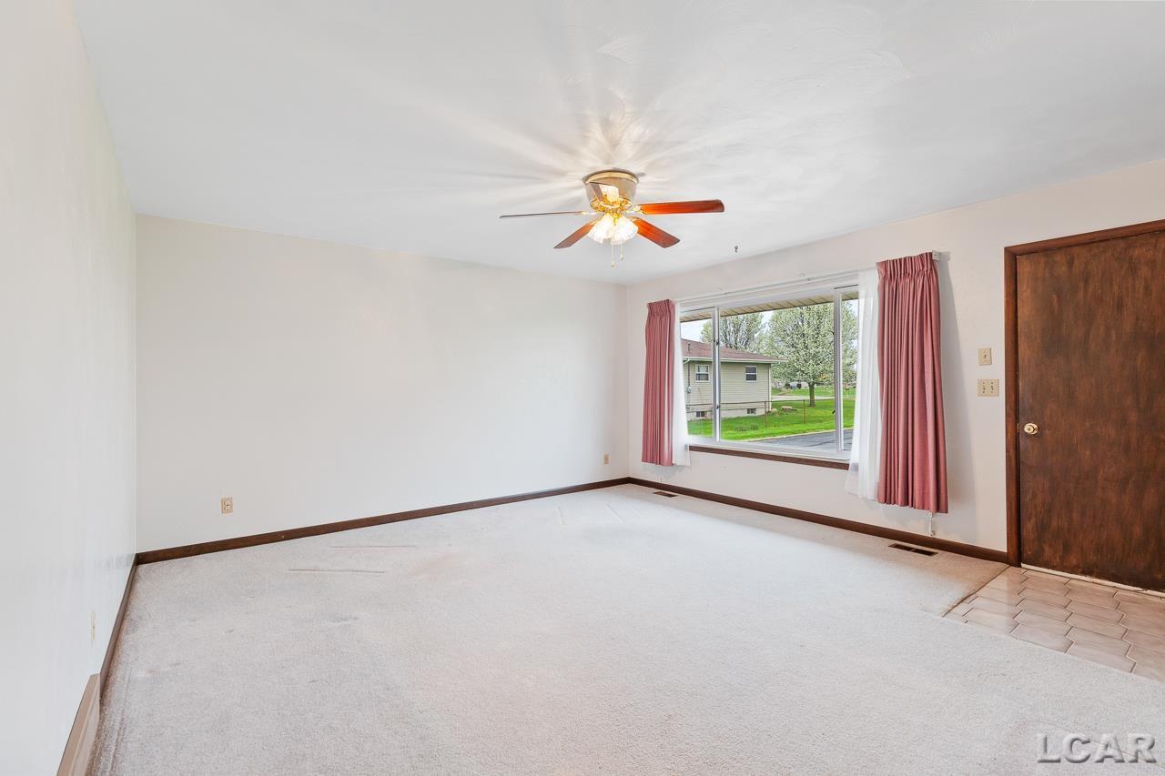 13331 Dixon Road Dundee, MI 48131 - Photo 6 of 38