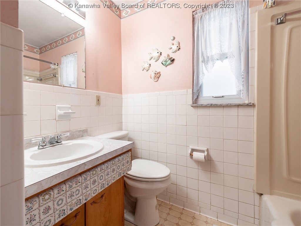 1564 Smith Road Charleston, WV 25314 - Photo 14 of 18 Gallery Image 14
