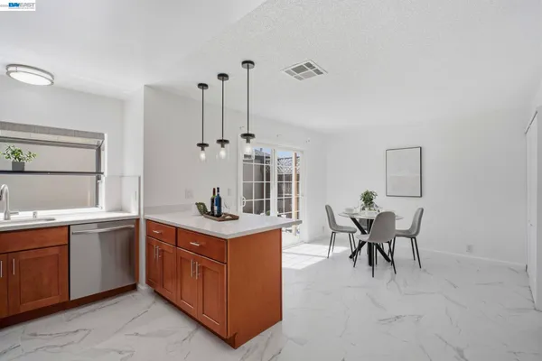 $788,000 | 4388 Planet Circle, Union City, CA 94587