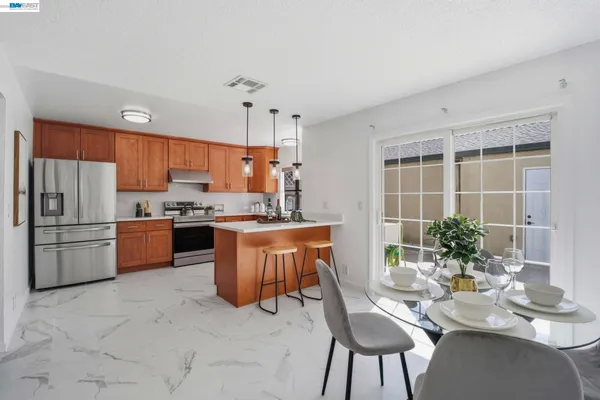 $788,000 | 4388 Planet Circle, Union City, CA 94587