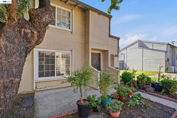 $788,000 | 4388 Planet Circle, Union City, CA 94587