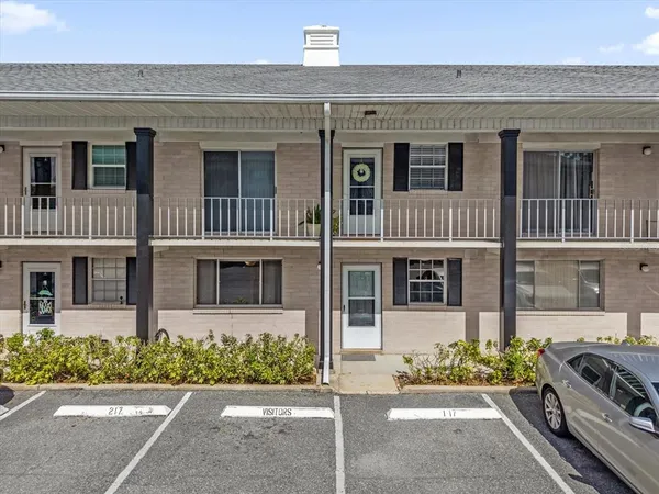 $240,000 | 1250 South Denning Drive, Unit 117, Winter Park, FL 32789