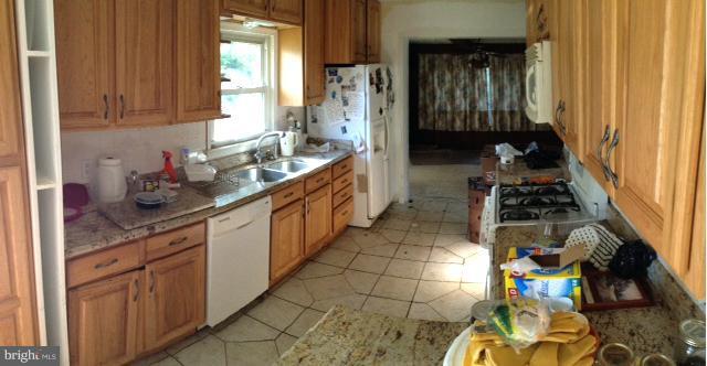 1825 Powder Mill Road Silver Spring, MD 20903 - Photo 4 of 19 Kitchen