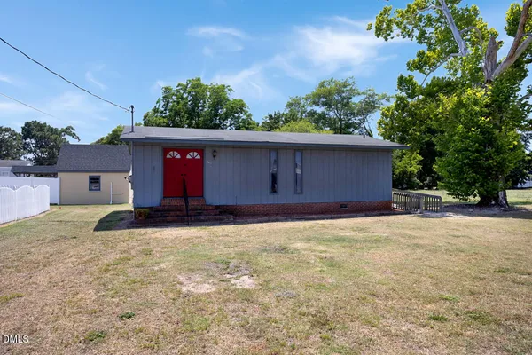 $185,000 | 207 Price Street, Pine Level, NC 27568