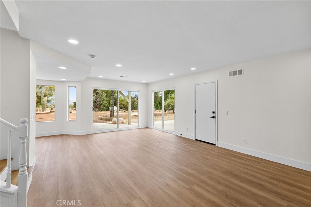 10880 Valley Drive Riverside, CA 92505 - Photo 11 of 40