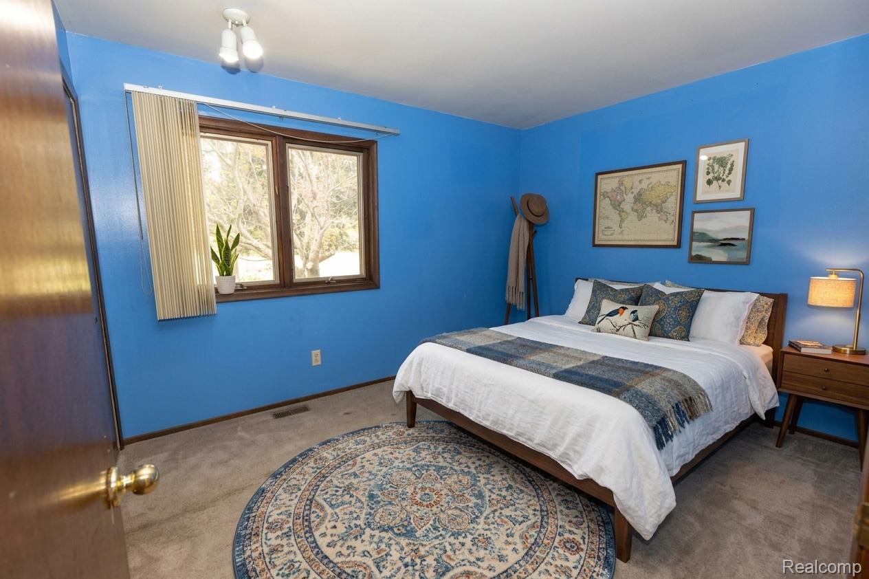 4177 South Lake George Road Dryden, MI 48428 - Photo 19 of 44 image_f536e528.jpg