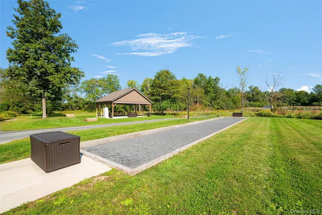 a view of empty room with floor to ceiling window