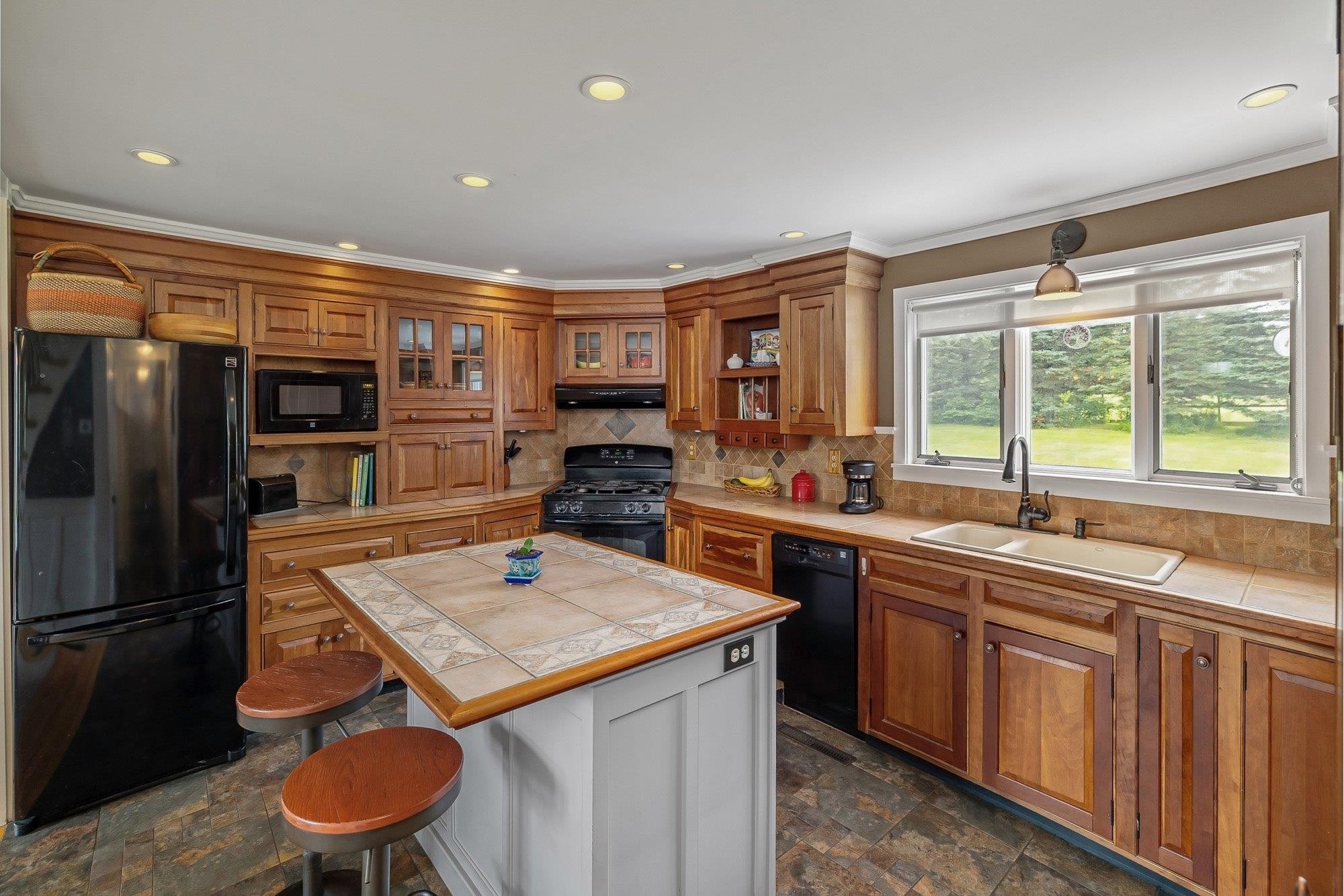 1225 Hardwick Street Hardwick, VT 05836 - Photo 13 of 48