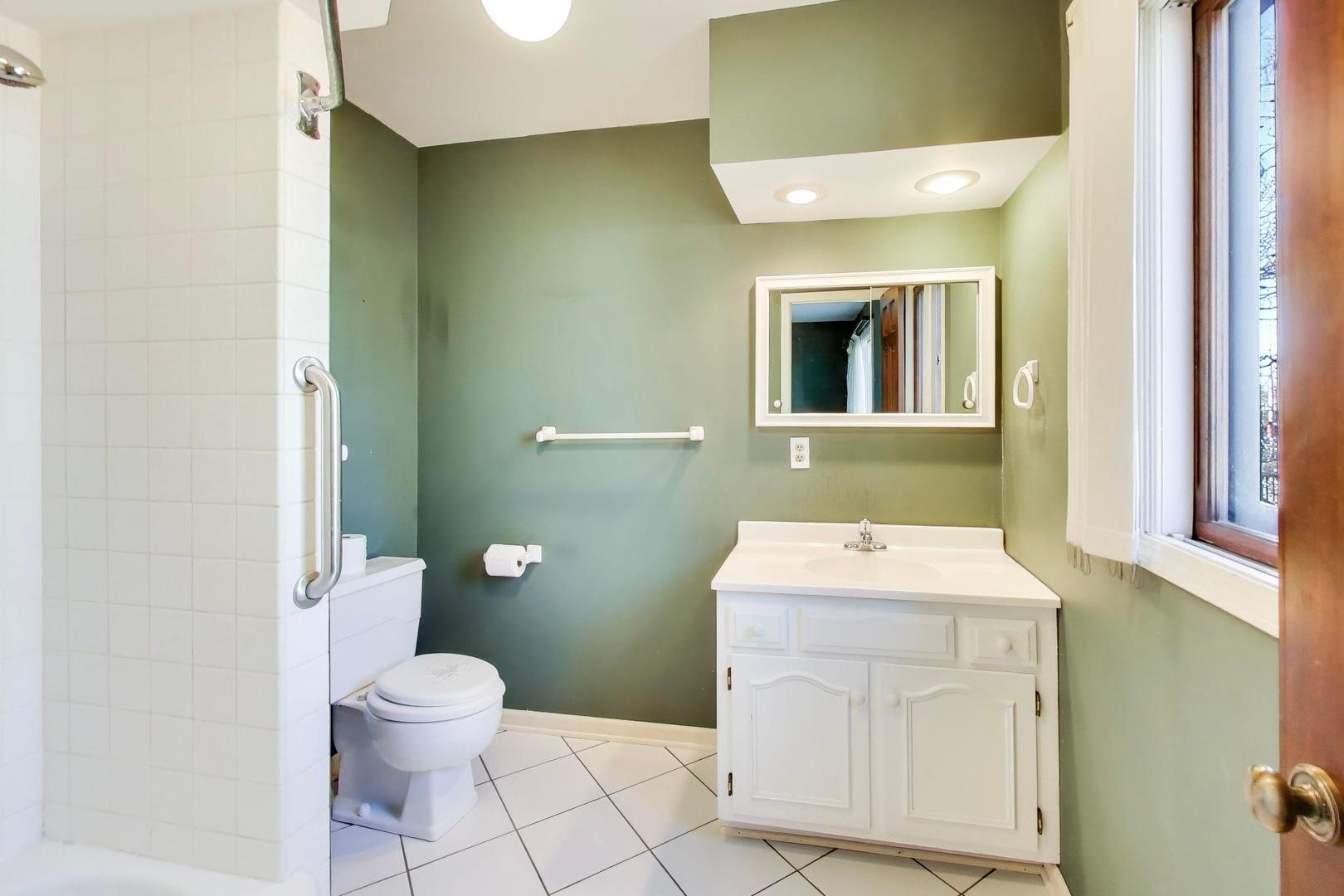 26W548 Prairie Avenue Winfield, IL 60190 - Photo 30 of 45