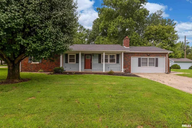 $169,000 | 621 South 4th Street, Herrin, IL 62948