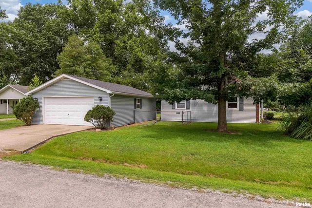 $169,000 | 621 South 4th Street, Herrin, IL 62948