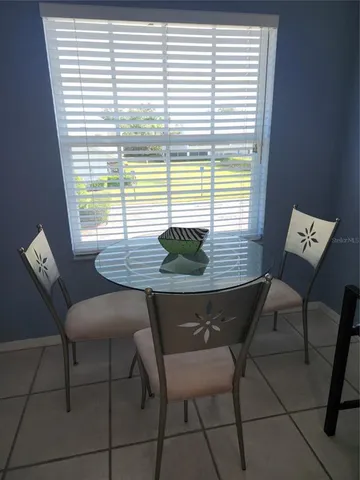 $2,200 | 6606 Pineview Terrace, Unit 201, Bradenton, FL 34203