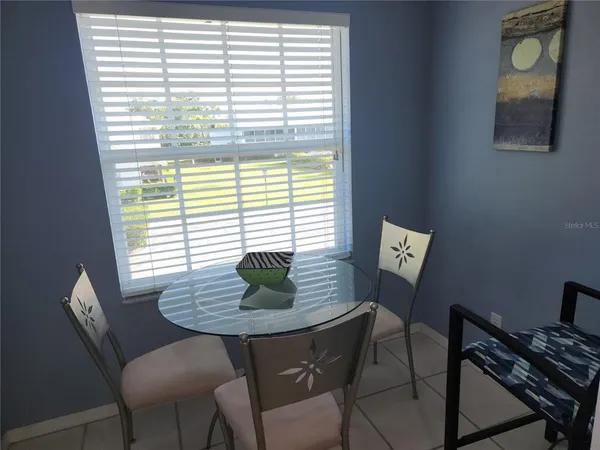 $2,200 | 6606 Pineview Terrace, Unit 201, Bradenton, FL 34203
