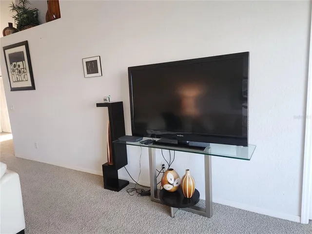 $2,200 | 6606 Pineview Terrace, Unit 201, Bradenton, FL 34203