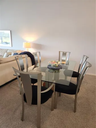 $2,200 | 6606 Pineview Terrace, Unit 201, Bradenton, FL 34203