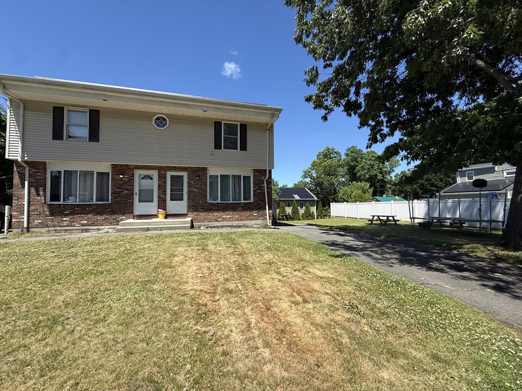 16 Jennings Street, Unit 16 Springfield, MA 01119 - Photo 2 of 13