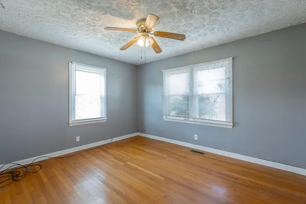 $198,500 | 3964 Wolf Creek Road, Spring City, TN 37381