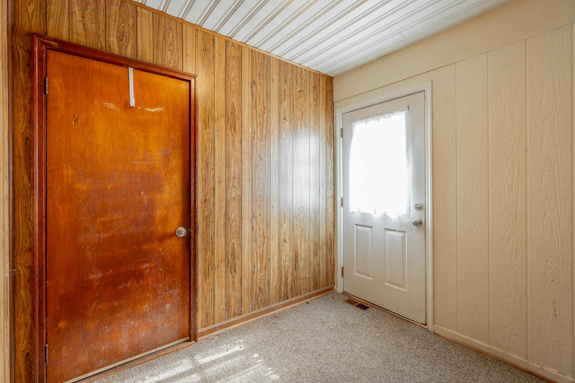 3964 Wolf Creek Road Spring City, TN 37381 - Photo 9 of 18 Mudroom between garage and kitchen