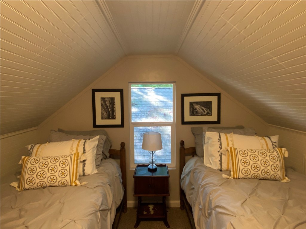101 North Foxglove Road Westminster, SC 29693 - Photo 20 of 49 Loft bedroom