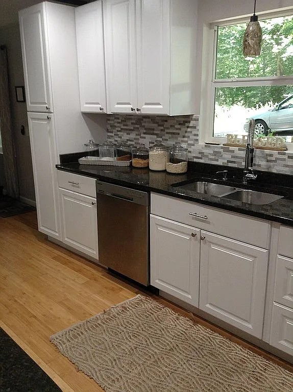 101 North Foxglove Road Westminster, SC 29693 - Photo 8 of 49 Kitchen
