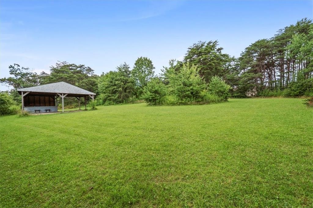 209 East Shaffer Road Aliquippa, PA 15001 - Photo 12 of 47 Gallery Image 12