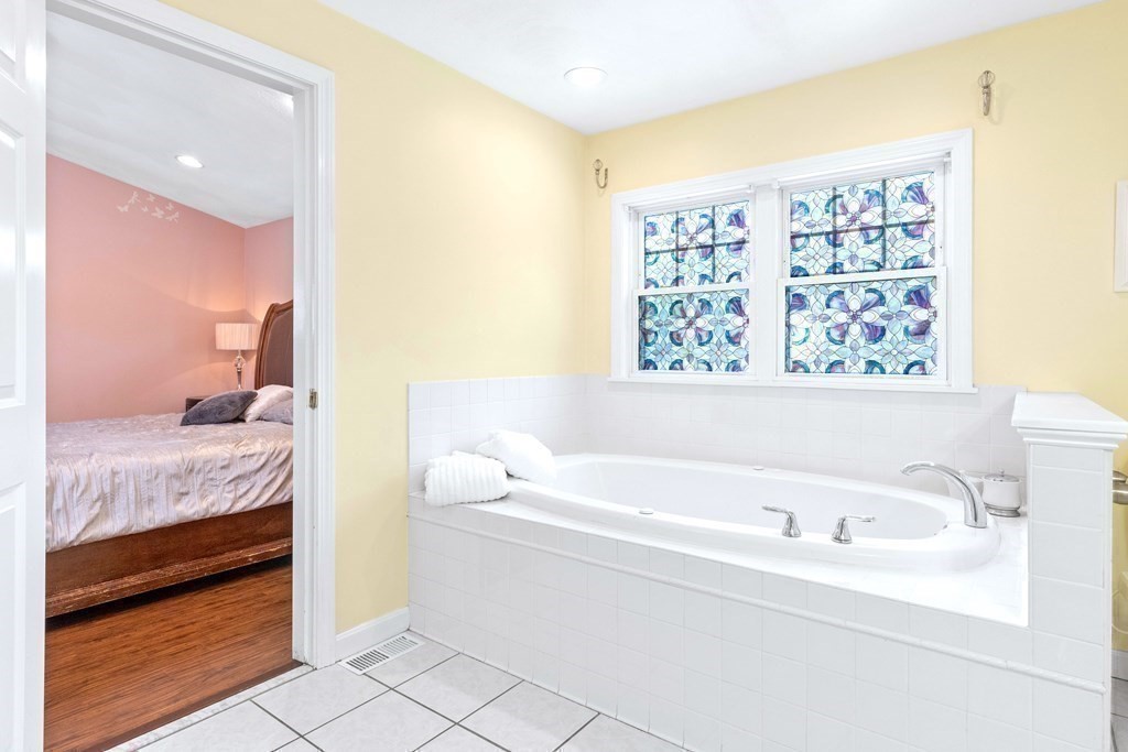 8 Freeman Road Salem, MA 01970 - Photo 23 of 36 Gallery Image 23