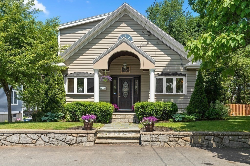8 Freeman Road Salem, MA 01970 - Photo 3 of 36 Gallery Image 3
