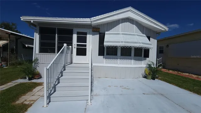 $119,900 | 3333 26th Avenue East, Unit 1090, Bradenton, FL 34208