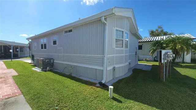 $119,900 | 3333 26th Avenue East, Unit 1090, Bradenton, FL 34208