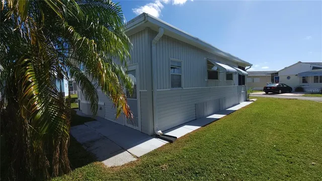 $119,900 | 3333 26th Avenue East, Unit 1090, Bradenton, FL 34208