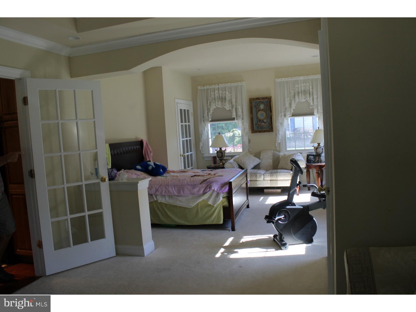3940 Davisville Road Hatboro, PA 19040 - Photo 21 of 24 Living Room