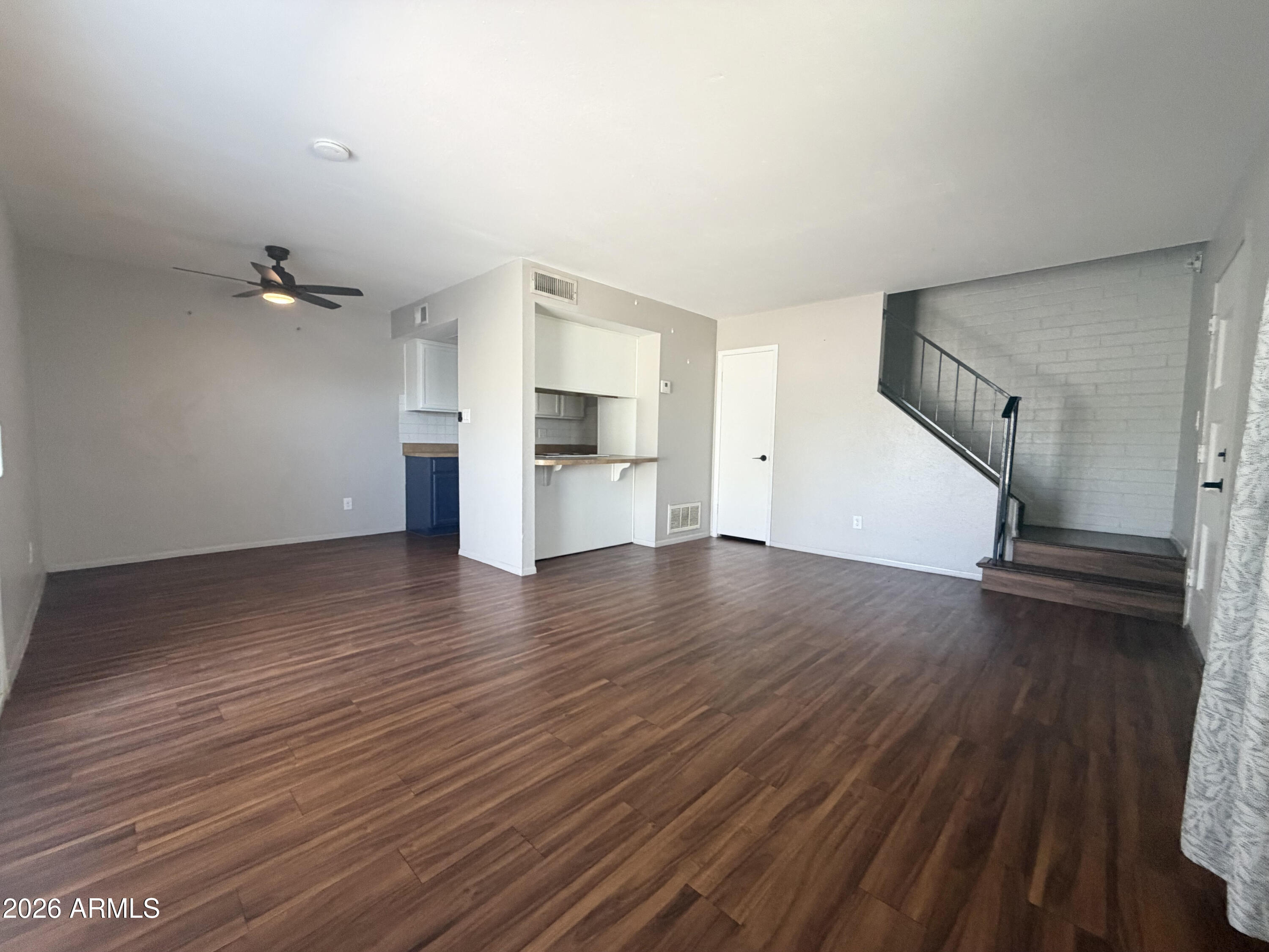 5433 West Friess Road Glendale, AZ 85306 - Photo 4 of 22 r4