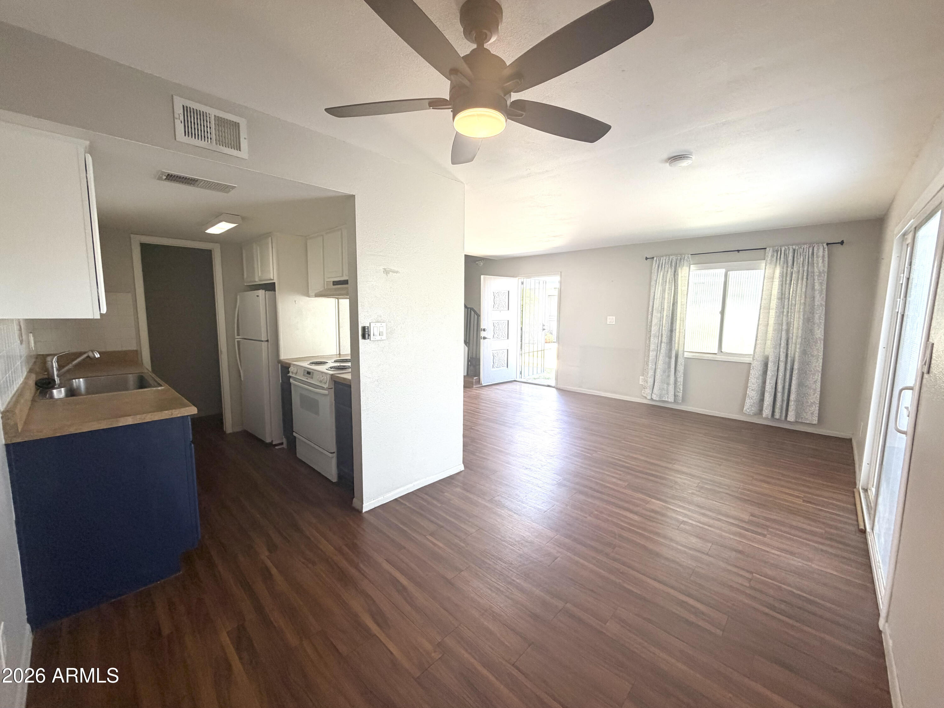 5433 West Friess Road Glendale, AZ 85306 - Photo 6 of 22 r10