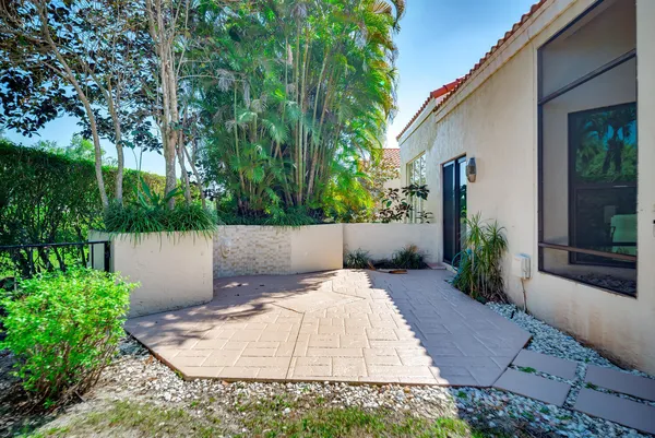 $11,000 | 7481 Campo Florido, Boca Raton, FL 33433