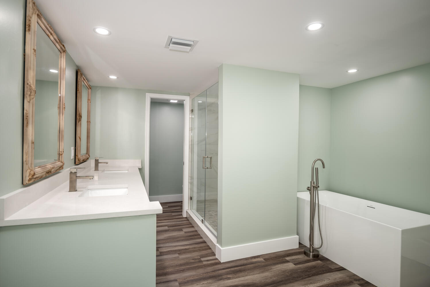 7481 Campo Florido Boca Raton, FL 33433 - Photo 9 of 42 Primary Bathroom