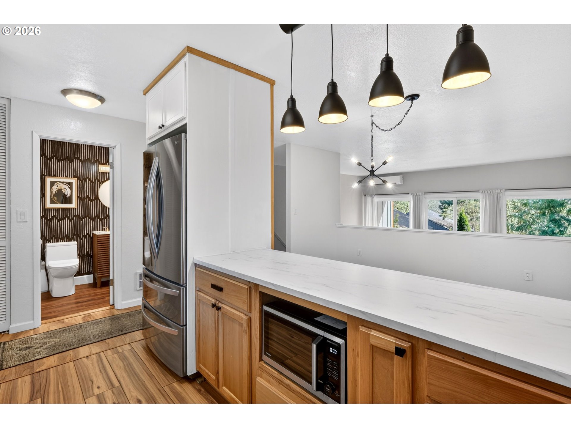 4 Touchstone, Unit 151 Lake Oswego, OR 97035 - Photo 8 of 28 a kitchen with cabinets and appliances