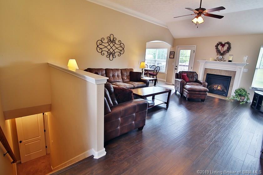 2017 Brookstone Way Georgetown, IN 47122 - Photo 12 of 62 Gallery Image 12